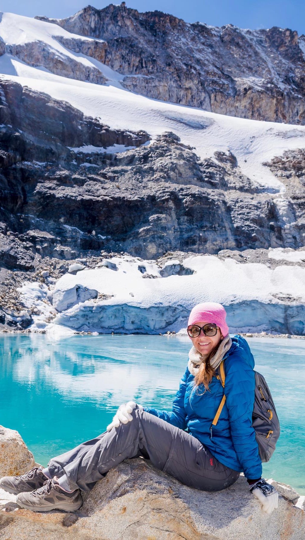 We don’t arrive in new places as blank slates.
We get there carrying stories, assumptions and ideas we didn’t always choose.

Travel adds knowledge, yes —but it also asks us to let go.

To question what we think is “normal”.

To notice how easily we categorize people, cultures and even countries.

Unlearning doesn’t mean rejecting where we come from. It means making space for other ways of living, thinking and being.

And sometimes, that quiet shift in perspective is the most meaningful journey of all.

#slowtravel #meaningfultravel #unlearning #travelstories #traveltolearn