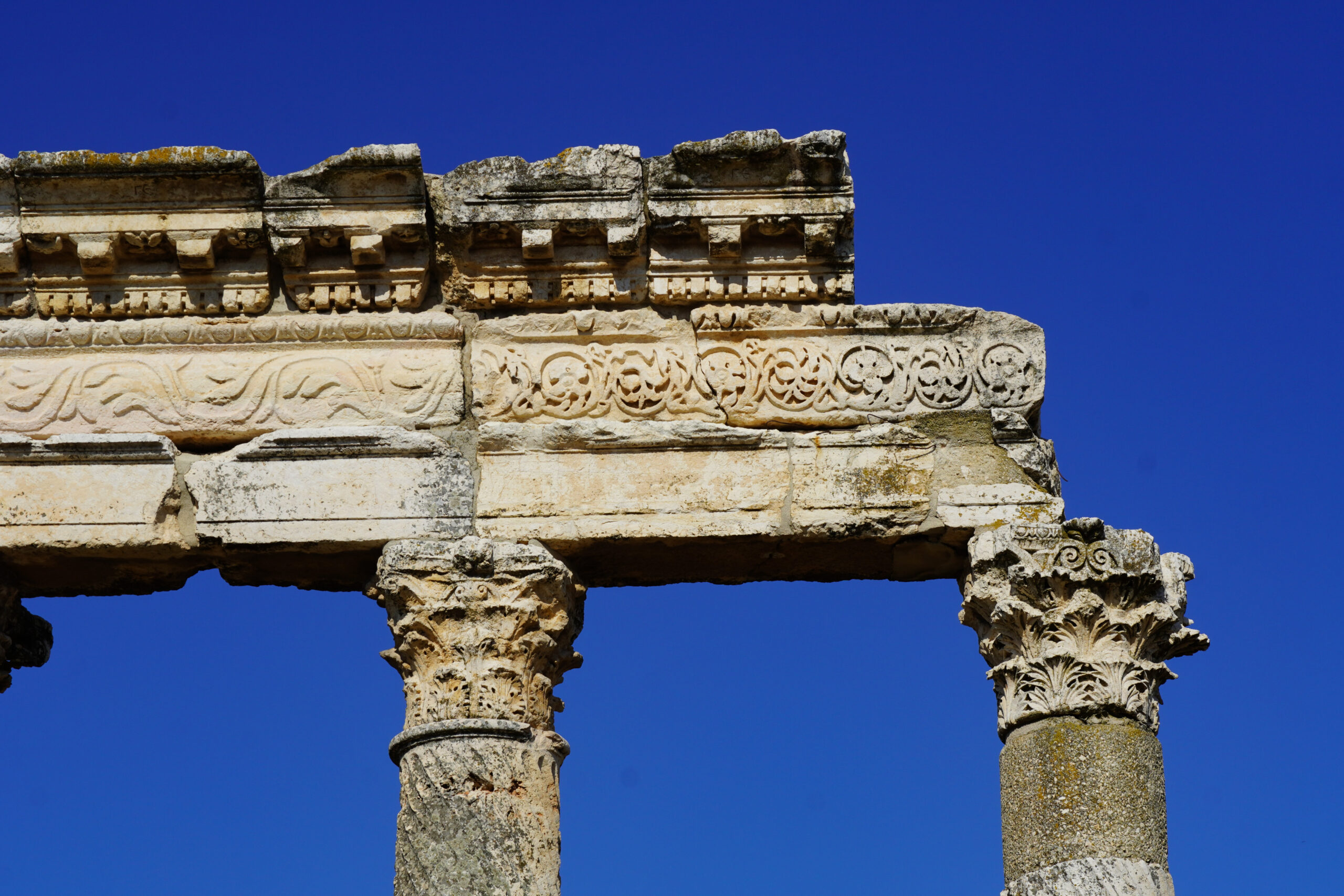 Apamea, Syria - Experiencing the Globe