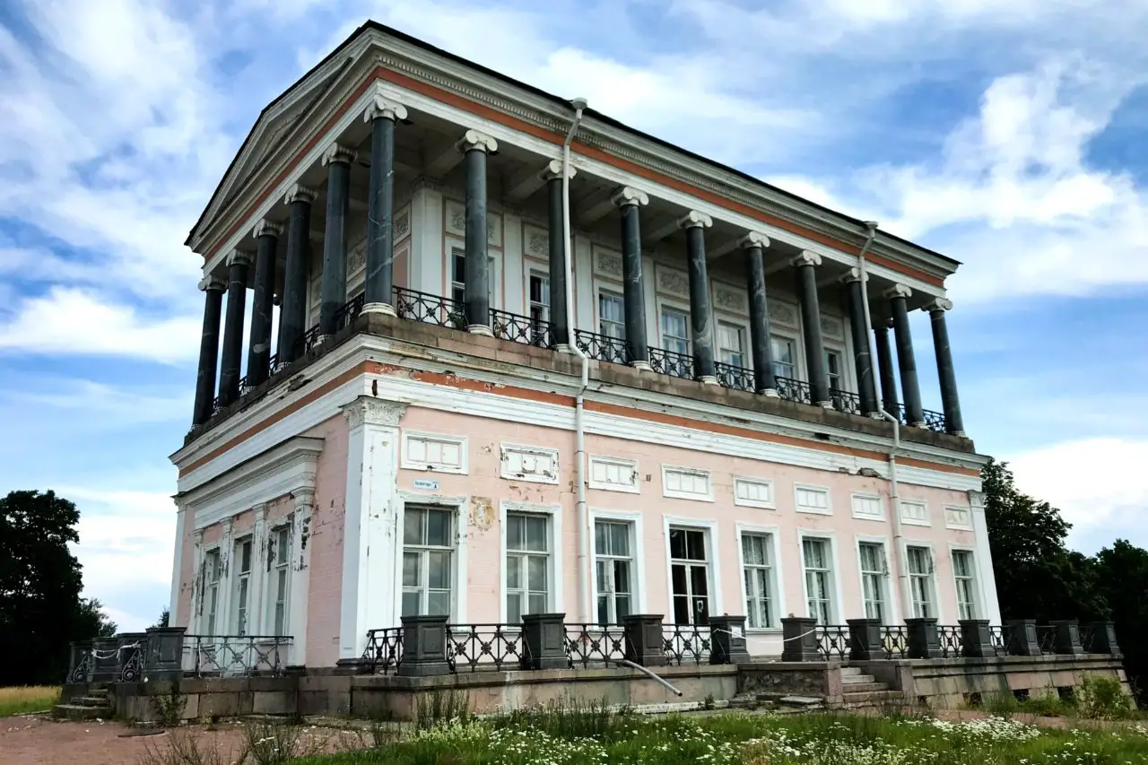 Belvedere Pavilion in Meadow Park, Peterhof, Russia
