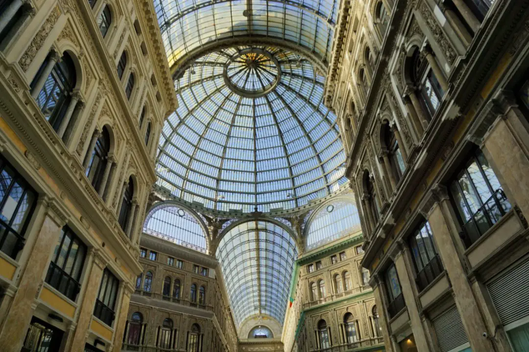 Galleria Umberto I, Naples