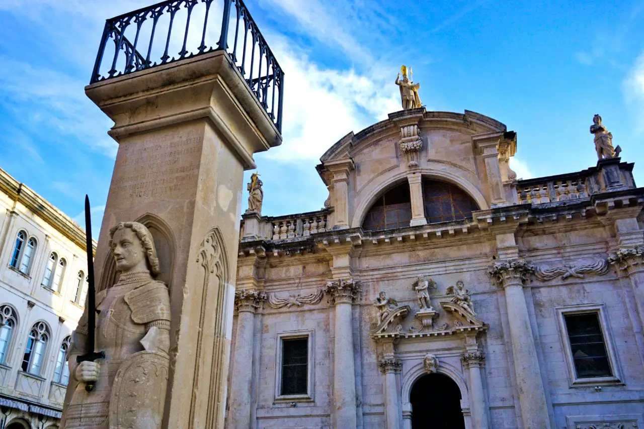 Orlando column and St. Blaise Church, Dubrovnik, Croatia - Experiencing the Globe
