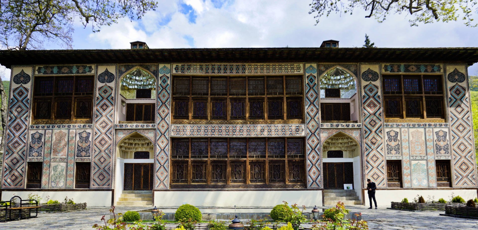 Palace of the Sheki Khan, Azerbaijan – Experiencing the Globe