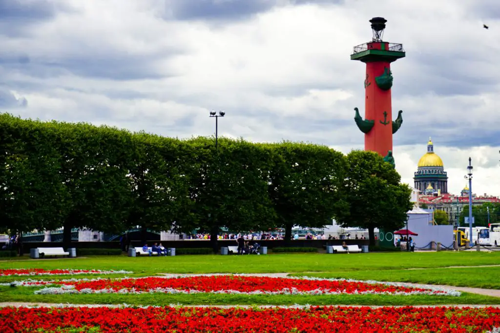 Rostral Columns, Saint Petersburg – Experiencing the Globe